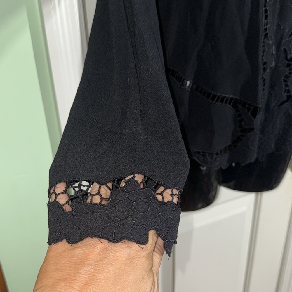 Monteau Black Semi Sheer Embroidered Cut Out Long Sleeve Boho Gypsy Top Size Med - Picture 3 of 13